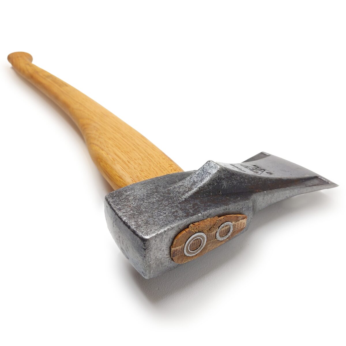 Sepistatud lõhkekirves 2 kg 2000 grammi hickory