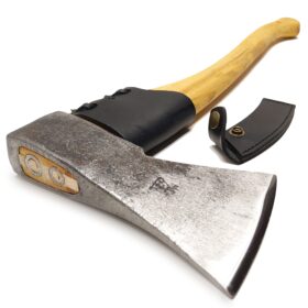 Metsakirves - 1250 grammi - 70 cm tuhkvarras - nahast kaitse - nr. 0362